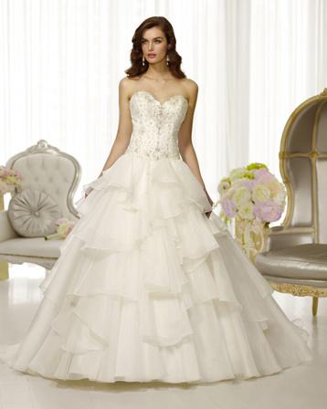 Essense of Australia — Style D1476