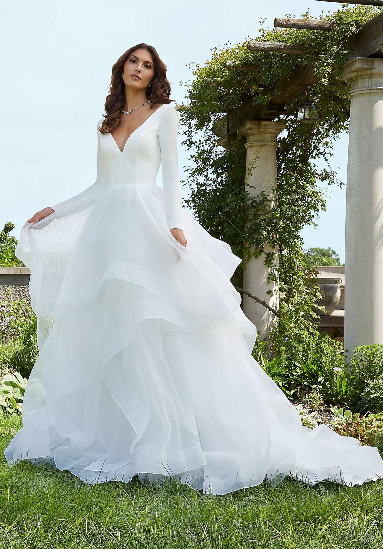 23 Winter Wedding Dresses & Bridal Stoles | Glamour UK