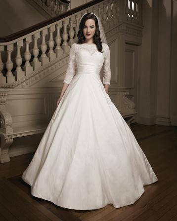 Long Sleeves: Justin Alexander — Style 8695