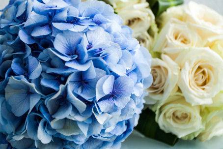 Choosing the Right Colours for Your Wedding Flowers