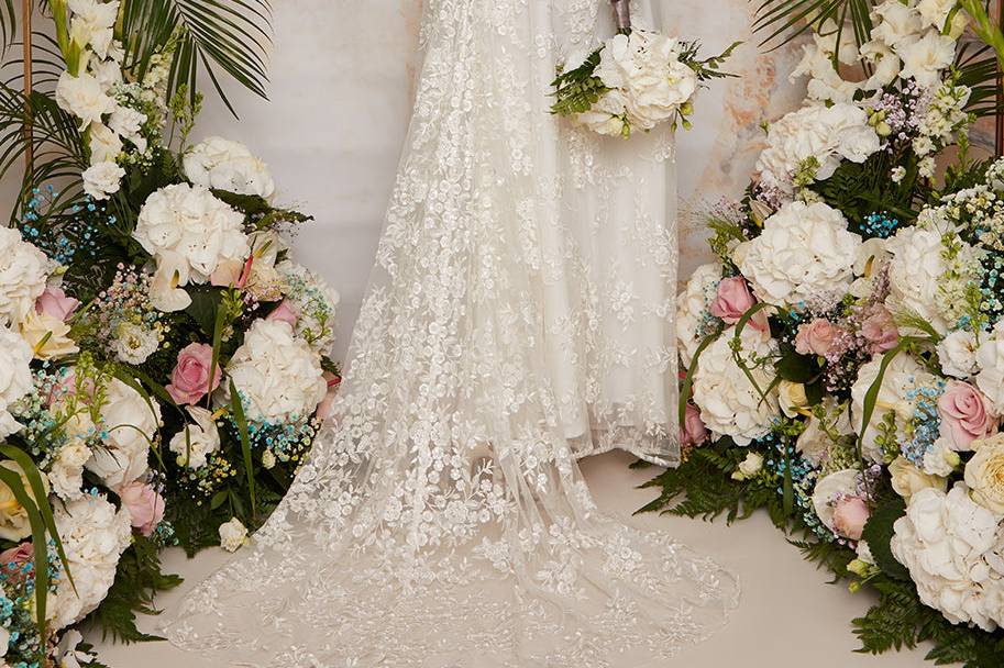 15 Timeless Wedding Gowns