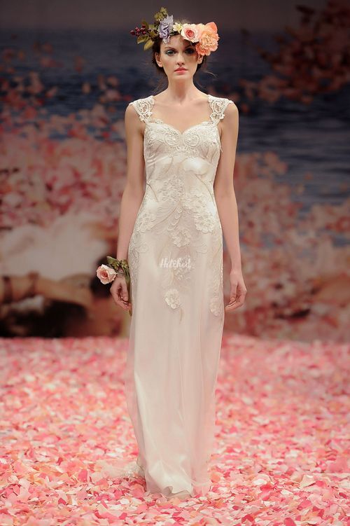Alma, Claire Pettibone