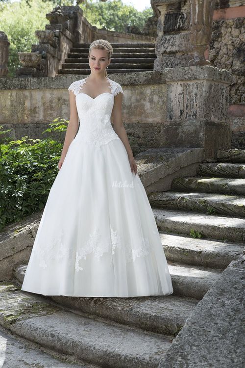 3904, Sincerity Bridal