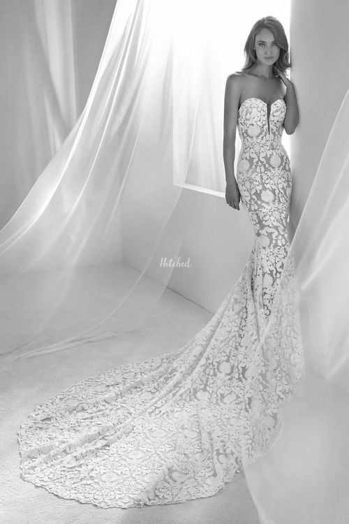 Runis, Atelier Pronovias