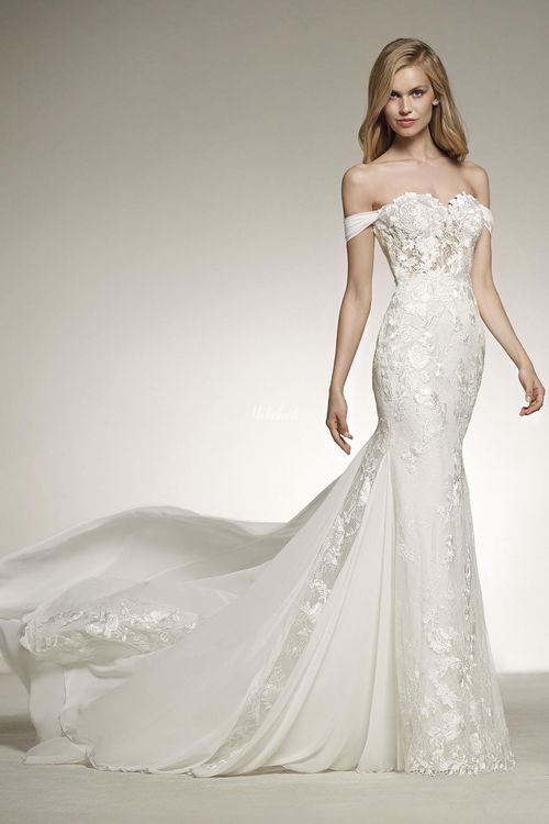 Davinia, Pronovias