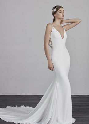 Emilse, Pronovias