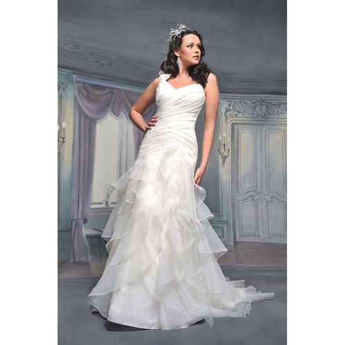 R524, White Rose Bridal