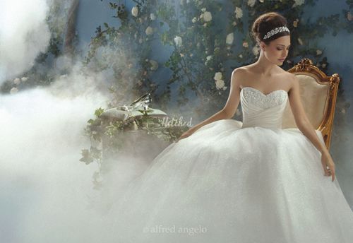 Cinderella 205, Alfred Angelo