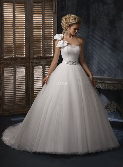 Annika, Maggie Sottero