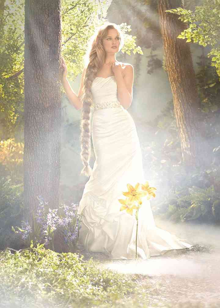 Alfred angelo 2025 rapunzel wedding dress