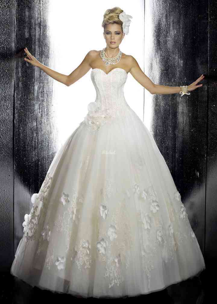 AC298 Wedding Dress from Art Couture hitched.ie