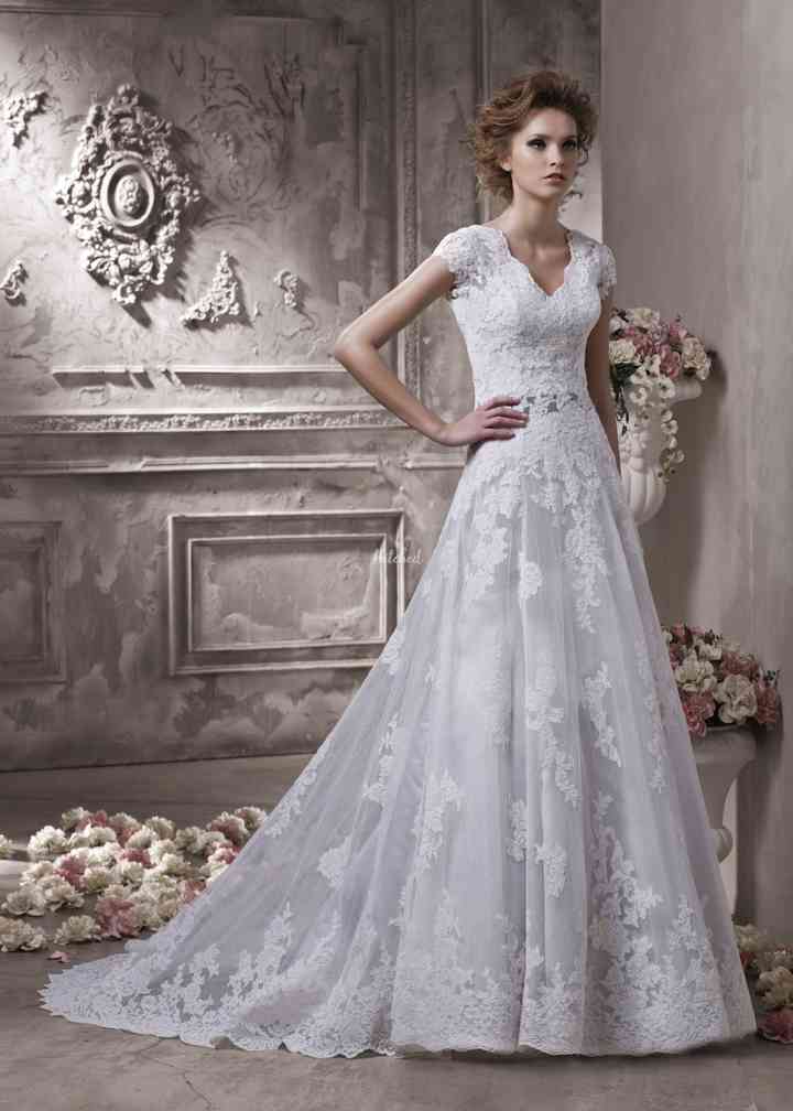 Benjamin roberts wedding outlet dresses 2018