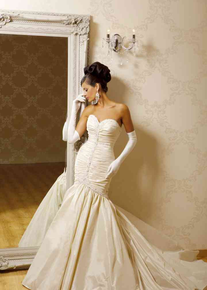 Hollywood Dreams Wedding Dresses