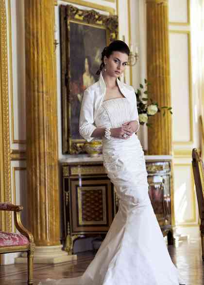 Kendall Wedding Dress from ENZOANI hitched.ie