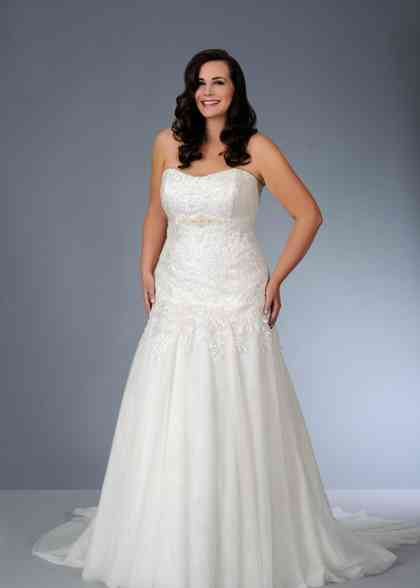 Miler Wedding Dress from Pronovias hitched.ie