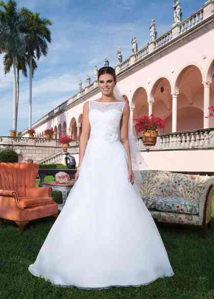 Pronovias hotsell caterina dress