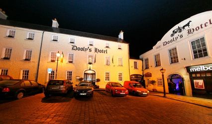 Dooly's Hotel