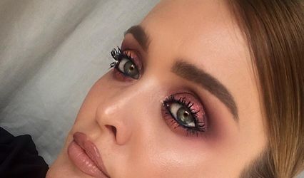 Emma Farrell Make-Up