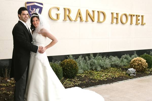 Grand Hotel, Bride and Groom