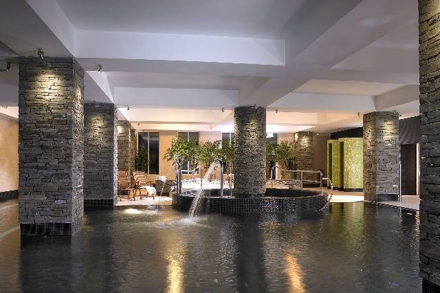 Garryvoe Hotel Swimming Pool