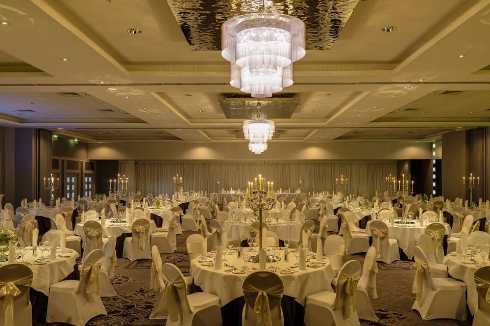 Muckross Suite with neutral lighting