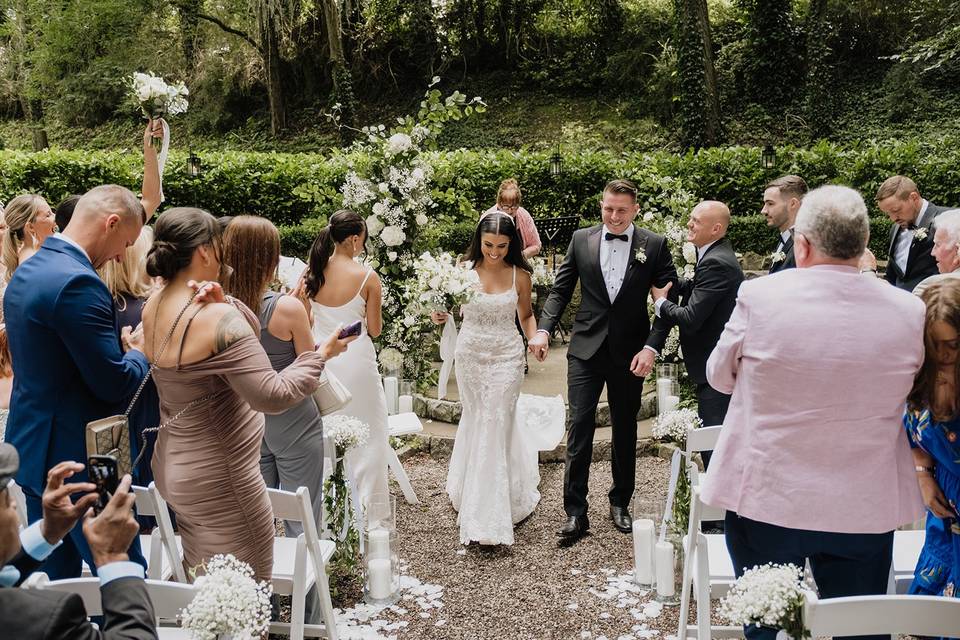 Outdoor Ceremony - Turntable