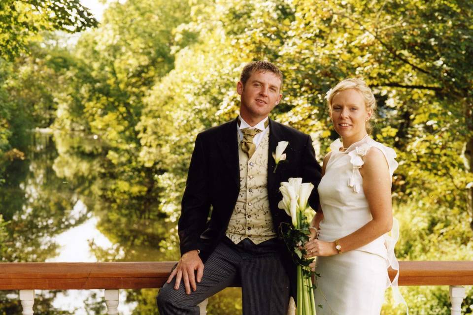 Wedding couple on the Grounds of Hotel Westport