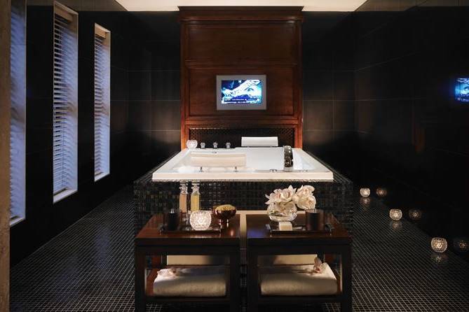 Penthouse bathroom