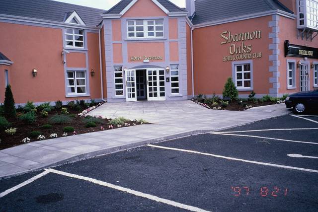 Shannon Oaks Hotel & Country Club