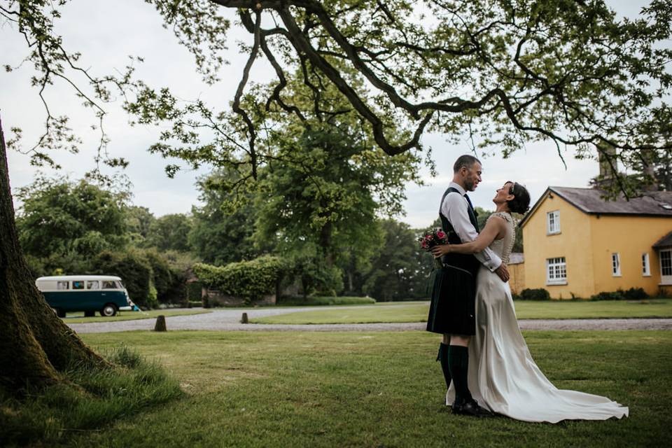 Newlyweds on the grounds