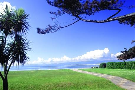 The Hotel Grounds - Dublin Bay