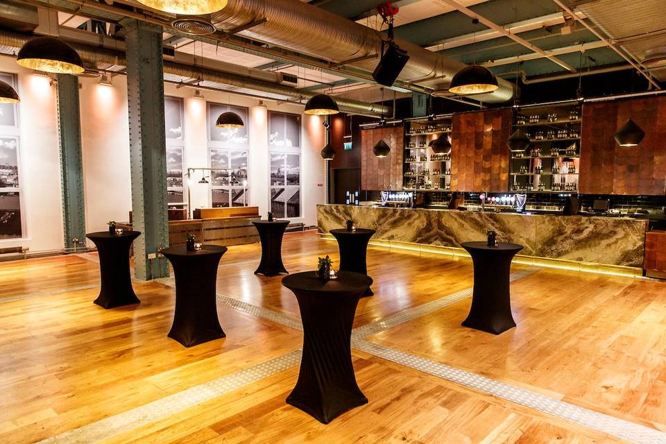 Arrol Suite Bar