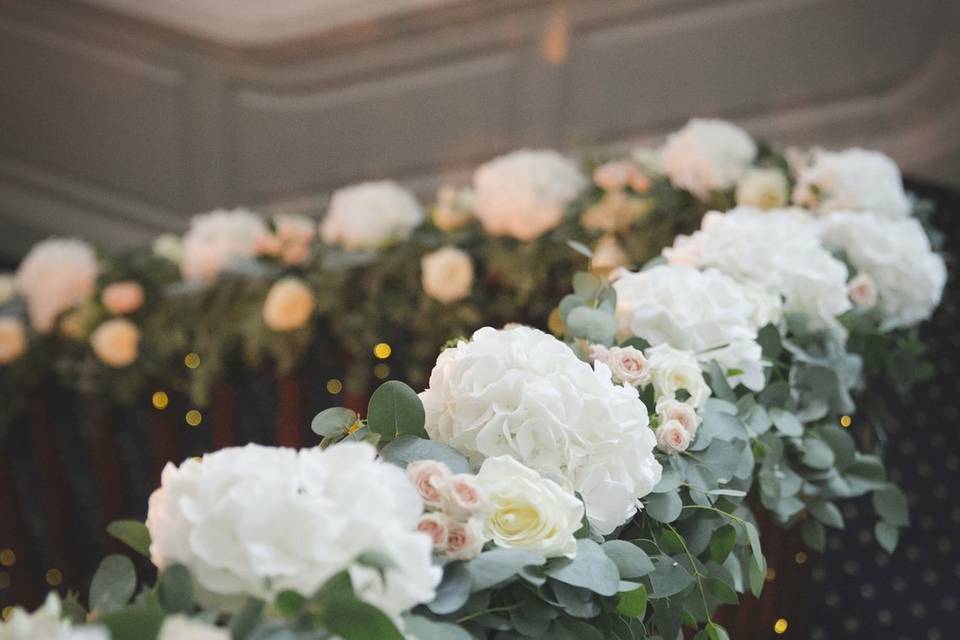 Floral details on the stairs