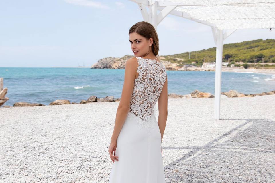 Bridal dress with lace back