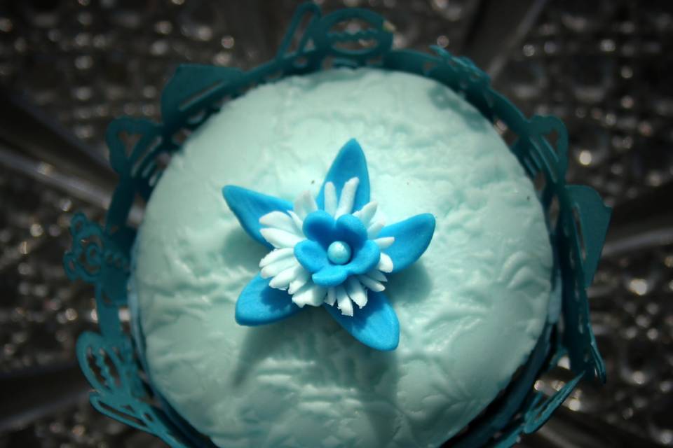 Blue Cup Cake