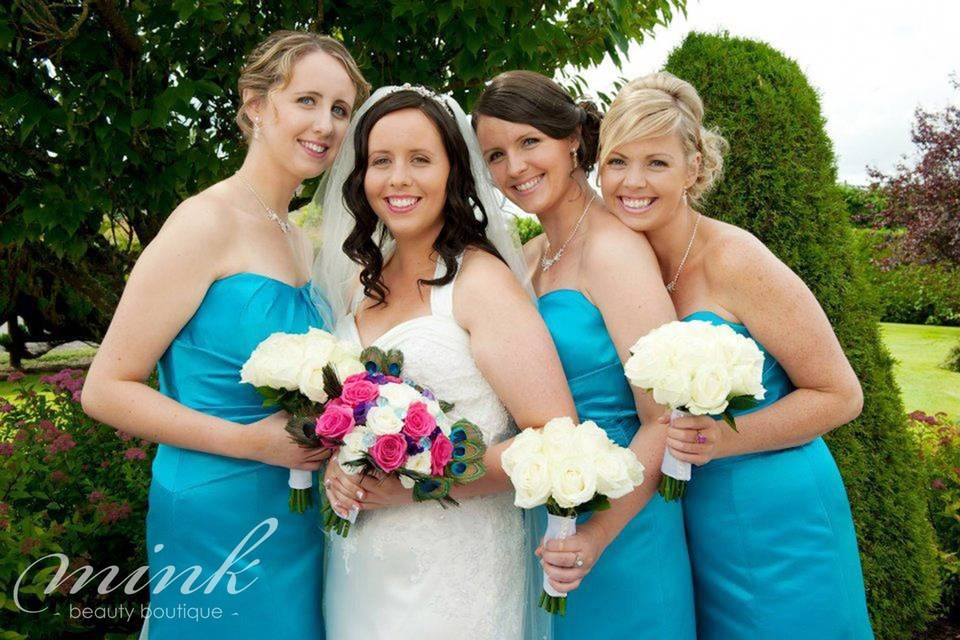 Bride & Bridesmaids