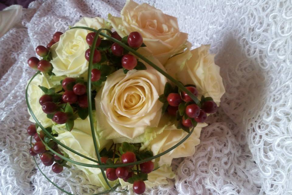 Rose & Berry Bouquet