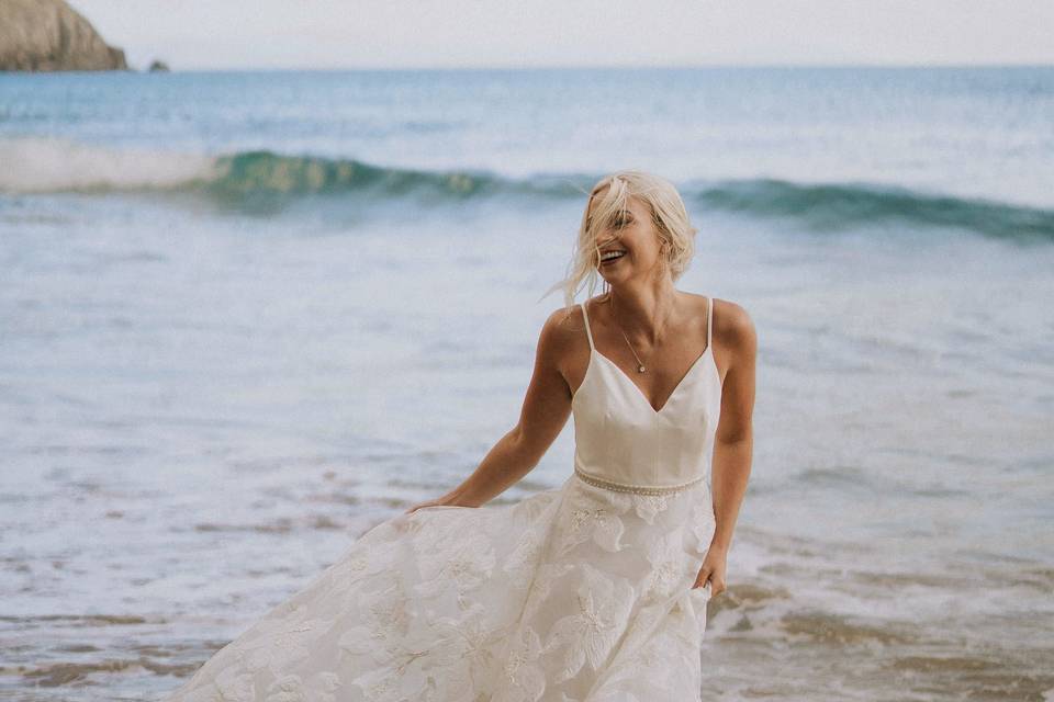 Beachfront bride - pawel bebenca photography