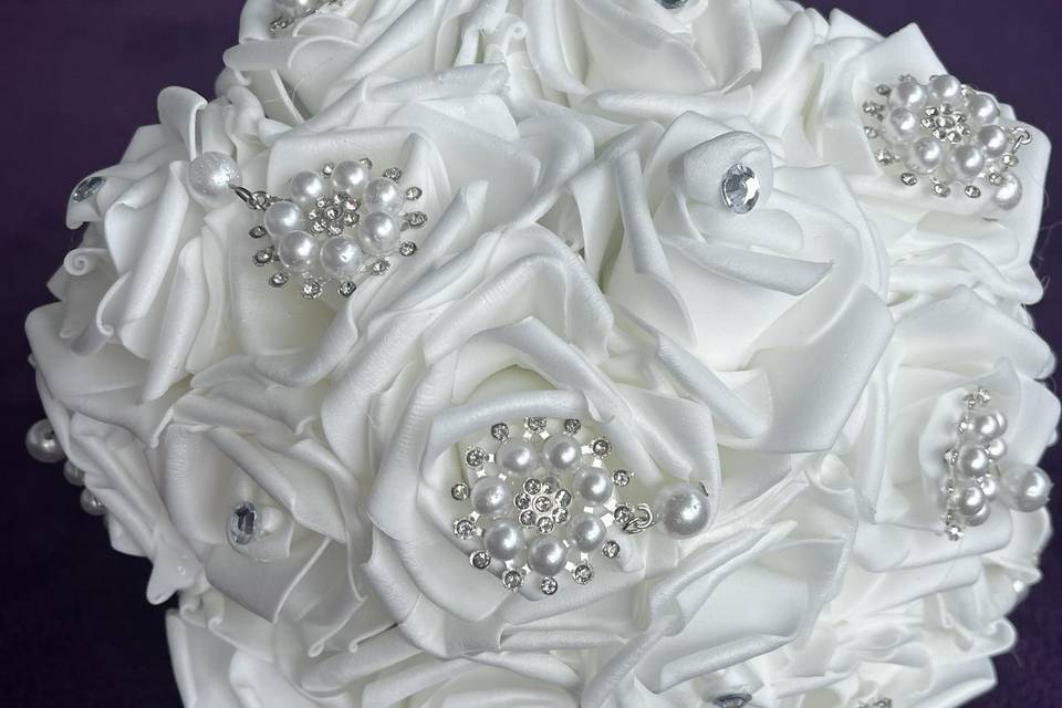 Brooch bouquet