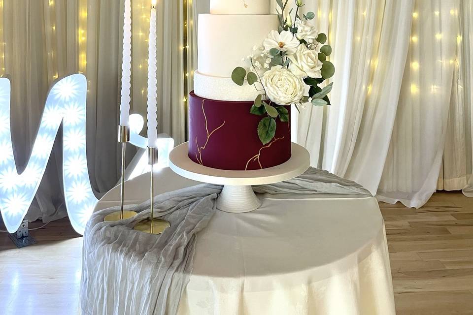 Autumnal floral wedding cake